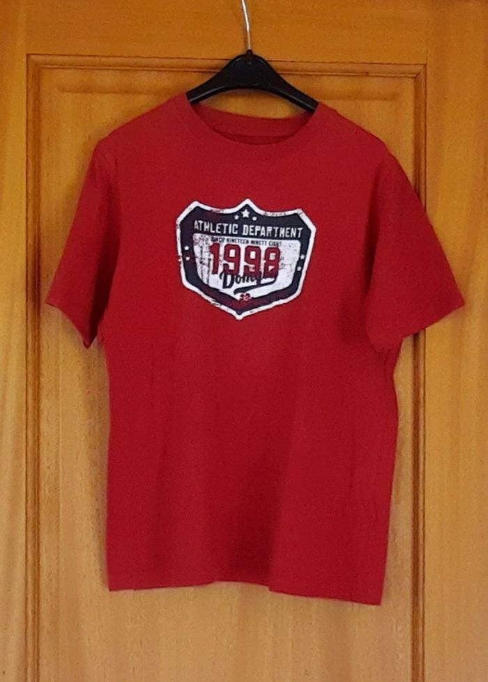 T.shirt rouge 12 ans 152 cm