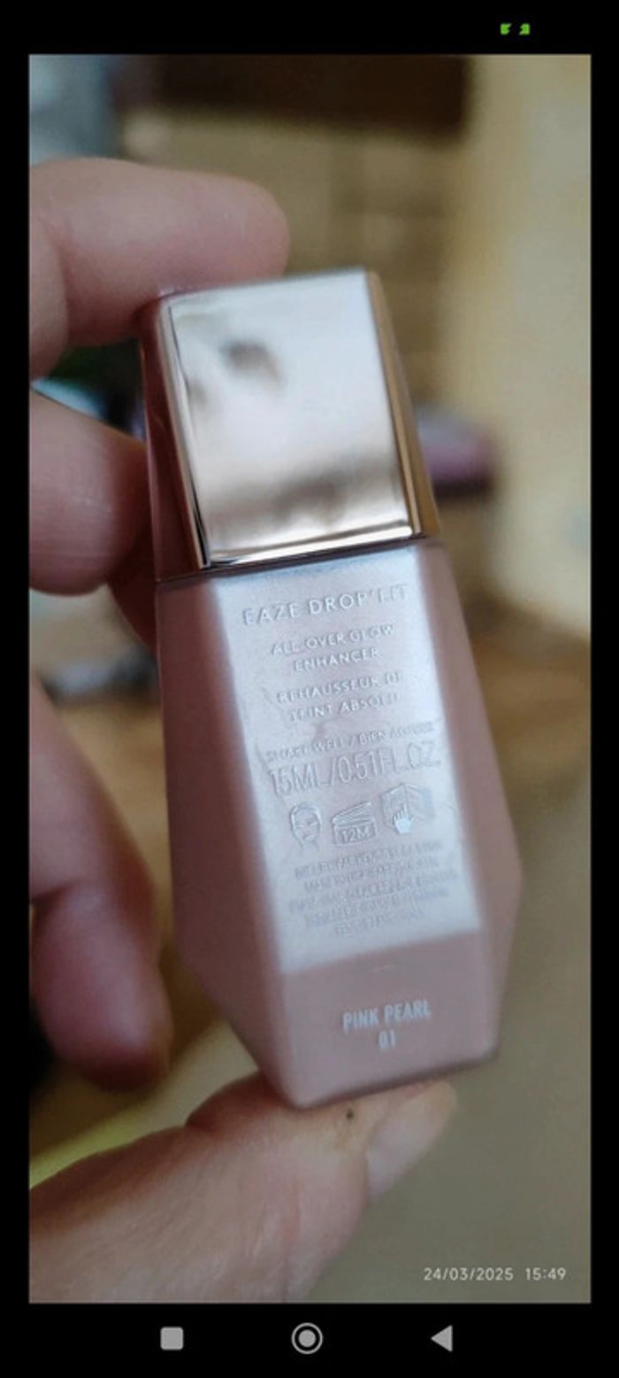 Fenty Beauty Eaze Drop Lit All Over Glow Enhancer 15 ml
Teinte 01 Pink Pearl - photo numéro 3