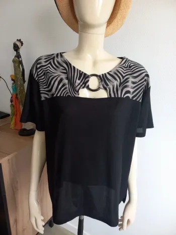 Tee-shirt noir fantaisie T.M/L