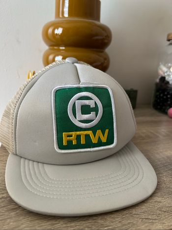 Corteiz Box Trucker Gris