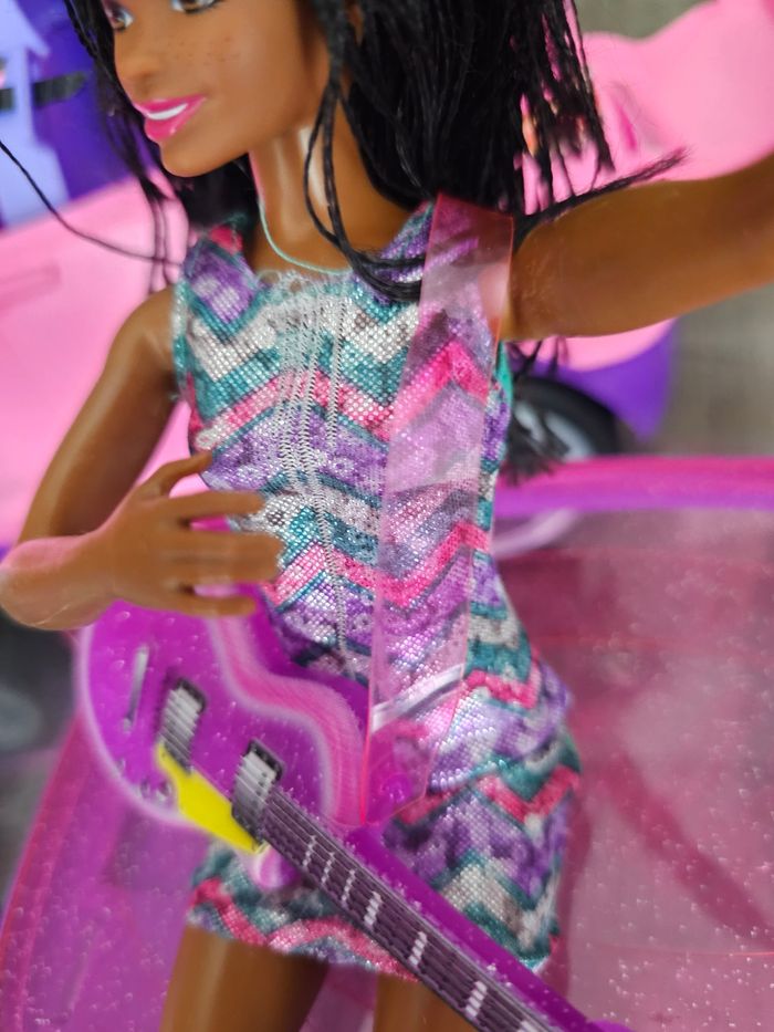 Voiture Dreams City + barbie chanteuse - photo numéro 6
