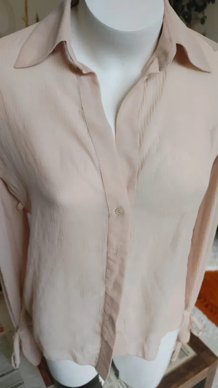 Chemisier manches longues original beige rosé en mesh légère décolleté - photo numéro 6