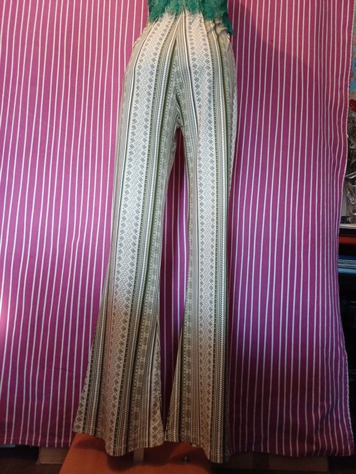Pantalons évasée 💚🤍 - photo numéro 5