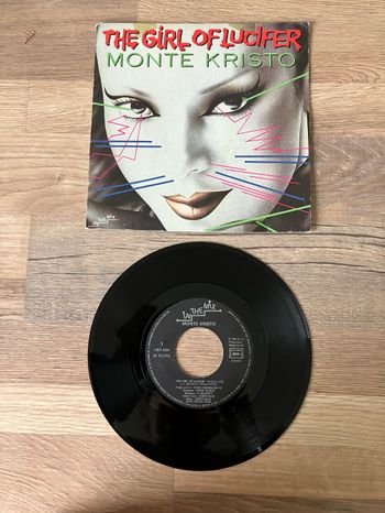 Vinyle 45 rours-Monte Kristo-The girl of Lucifer