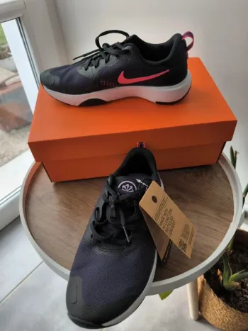 Basket de sport taille 38 neuve