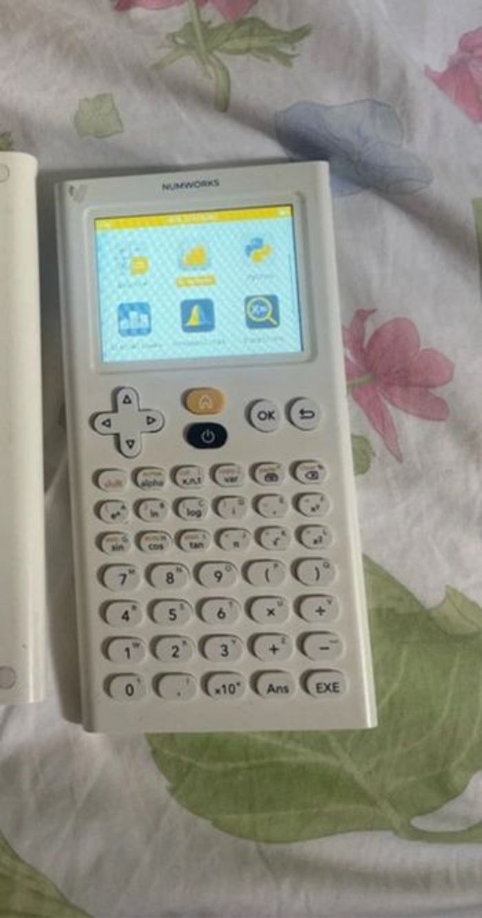 Calculatrice Numworks (ne pas acheter) - photo numéro 3