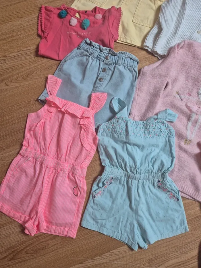 Lot vêtements fille 3-4 ans - photo numéro 2
