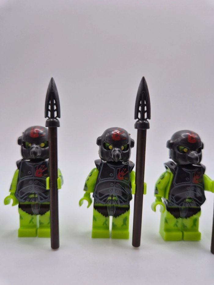 Figurines type lego 5 guerriers orcs seigneur des anneaux / hobbit - photo numéro 2