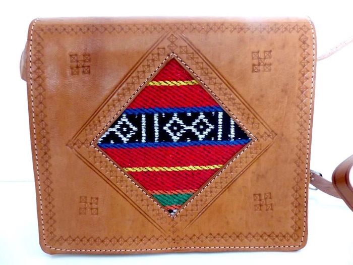 Sac bandoulière camel NEUF en cuir pleine fleur tannage naturel & laine Kilim besace ethnique - photo numéro 3