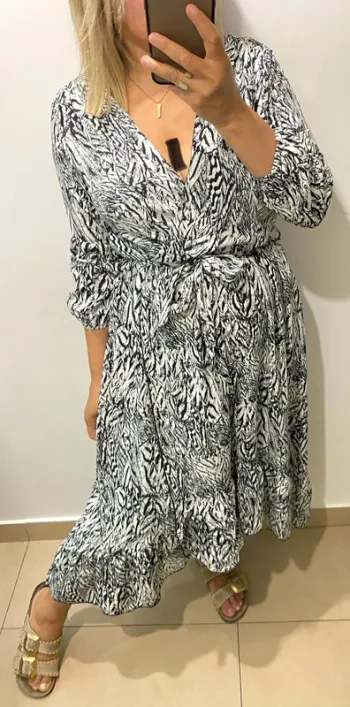 🌿 Robe neuve Lilie Rose avec étiquette – Taille M/L