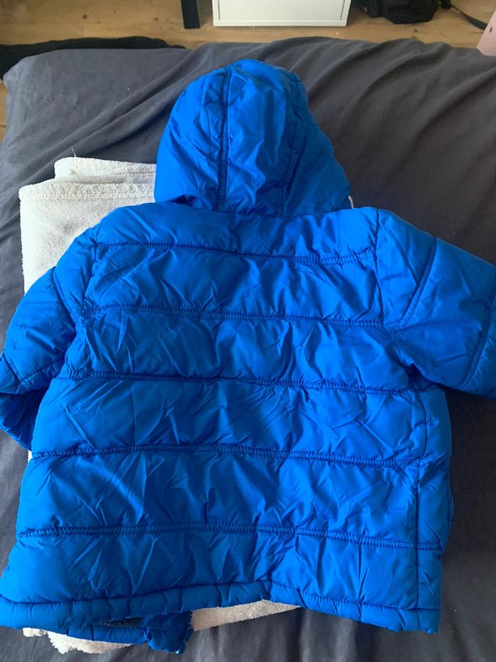 Très jolie doudoune garçon 4 ans - photo numéro 9