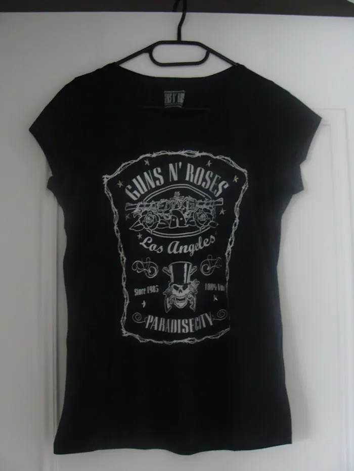 Tee shirt