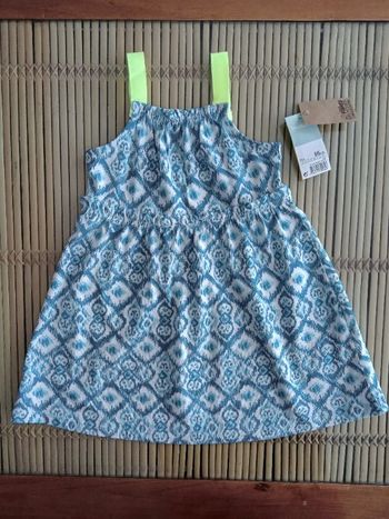 Robe à bretelles neuve 18 mois