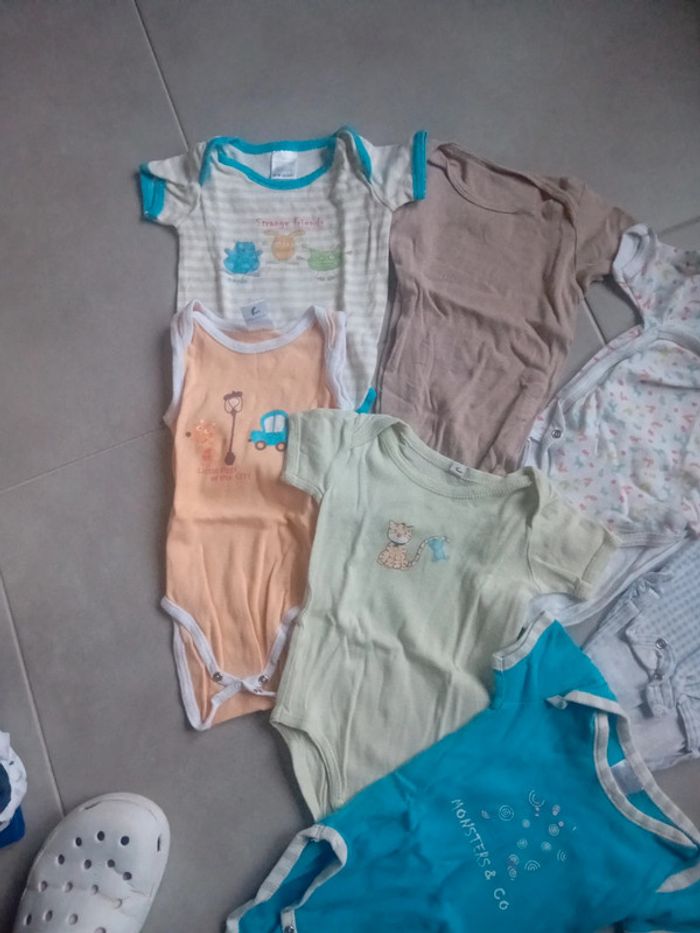 Lot de 7 bodys - photo numéro 3