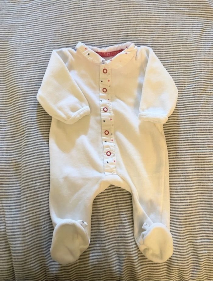 Lot 2 pyjamas et 4 mini produits - photo numéro 8