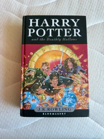 Harry Potter and the deatbly hallows Original Blumsbury 2007 first edition