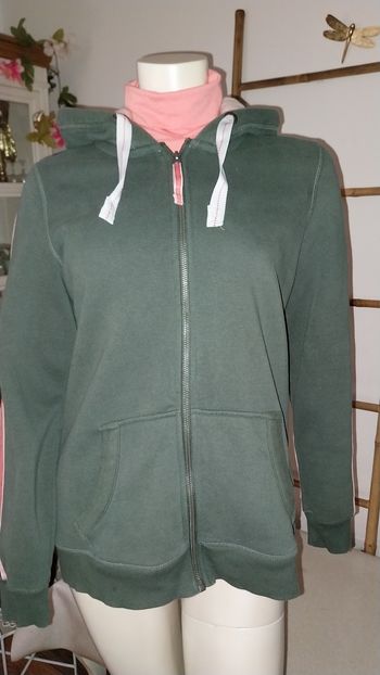 Veste sweat zippée à Capuche comme neuve taille M