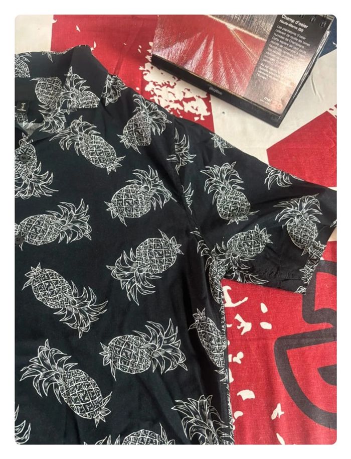 Chemise col V H&M motif ananas taille S/M - photo numéro 3