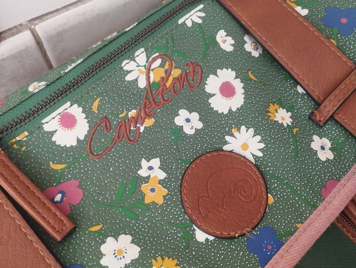 Cartable caméléon kaki fleuri - photo numéro 16