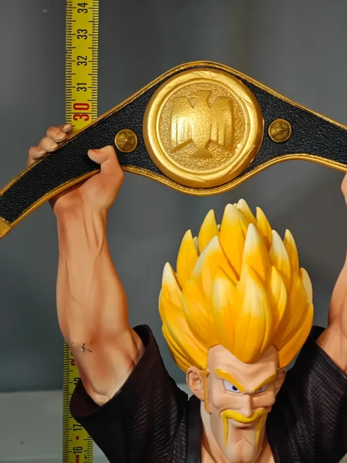 Figurine Dragon Ball : Mr Satan Dream SSJ 32cm neuve sans boîte - photo numéro 9