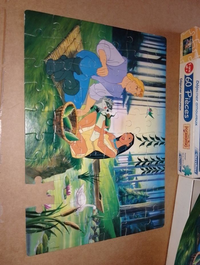 Puzzles Pocahontas Disney 60 pcs TBE
+ Poster
Déjeuner amoureux - photo numéro 2