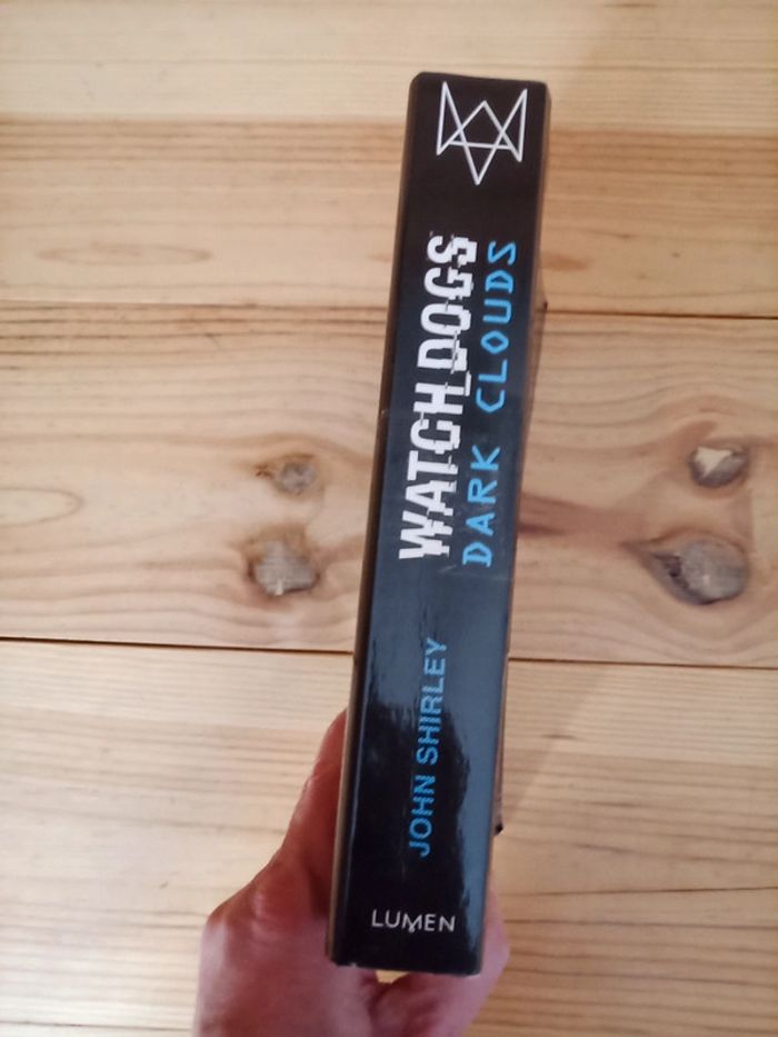 Livre Watchdogs - Dark Clouds - photo numéro 3