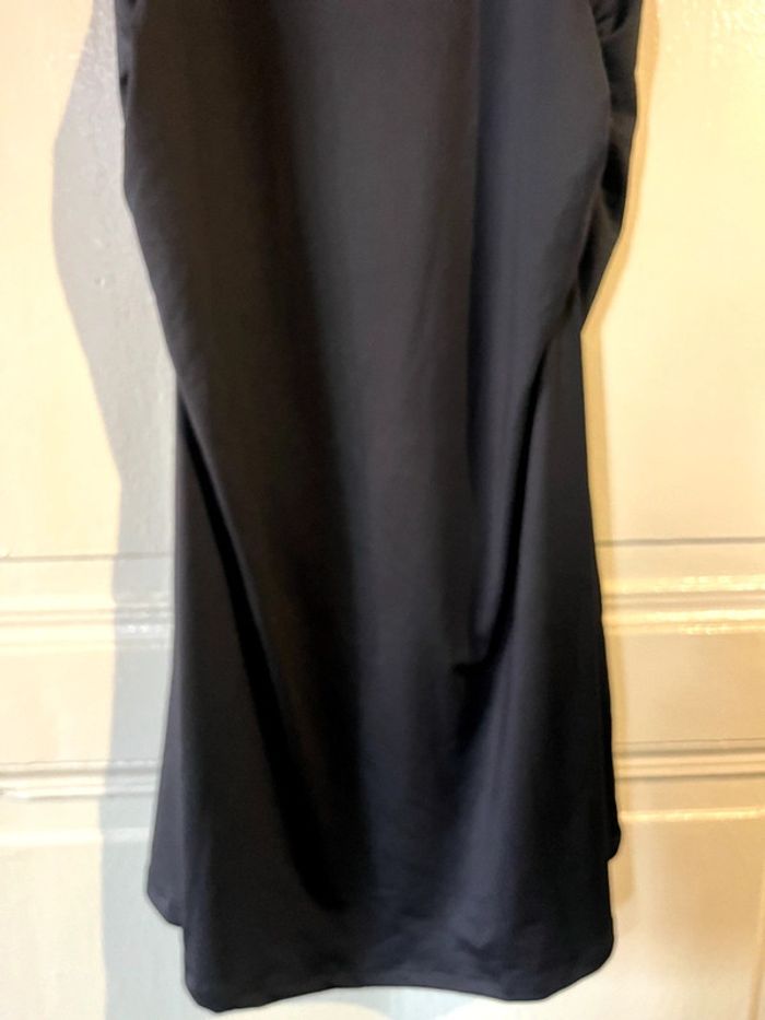 Robe noire divided taille L - photo numéro 6