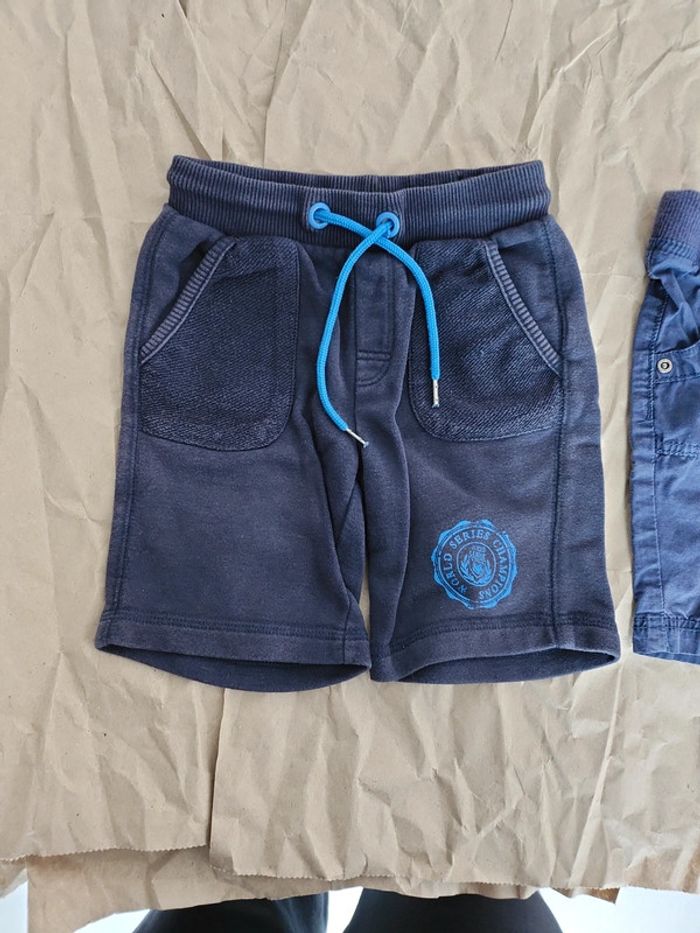 Lot 3 shorts 1 gilet - photo numéro 7