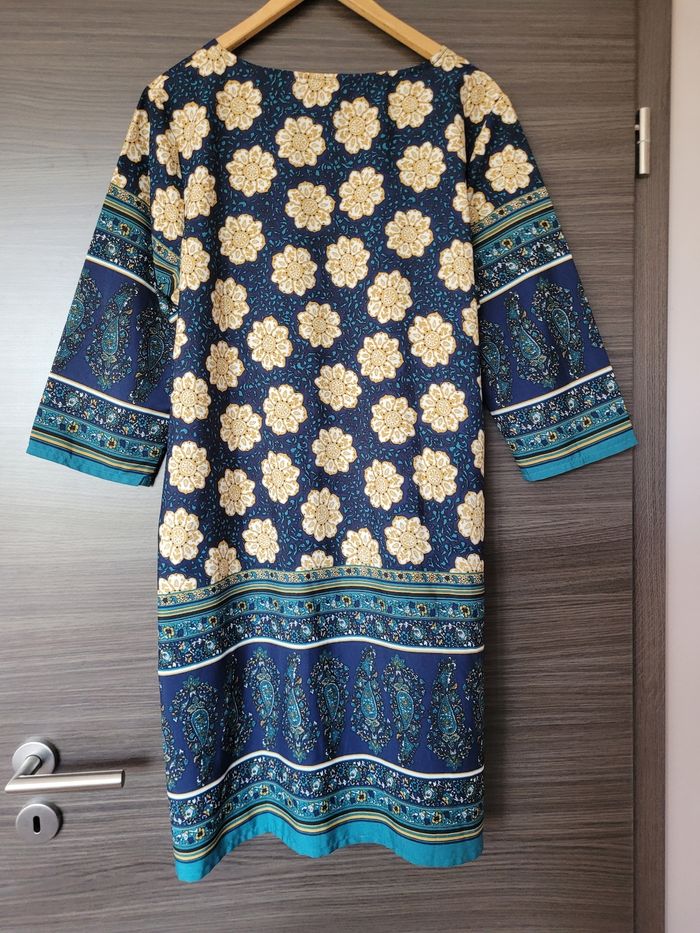 Robe blanche porte F 46 - photo numéro 2