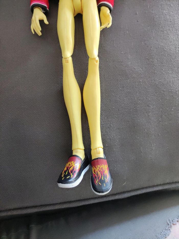 Poupée monster high heath burn - photo numéro 3