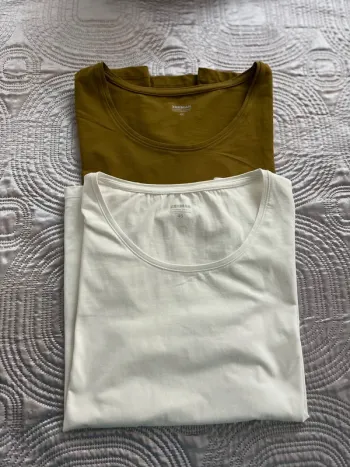 Lot 2 T-shirts femme kaki et blanc T 46