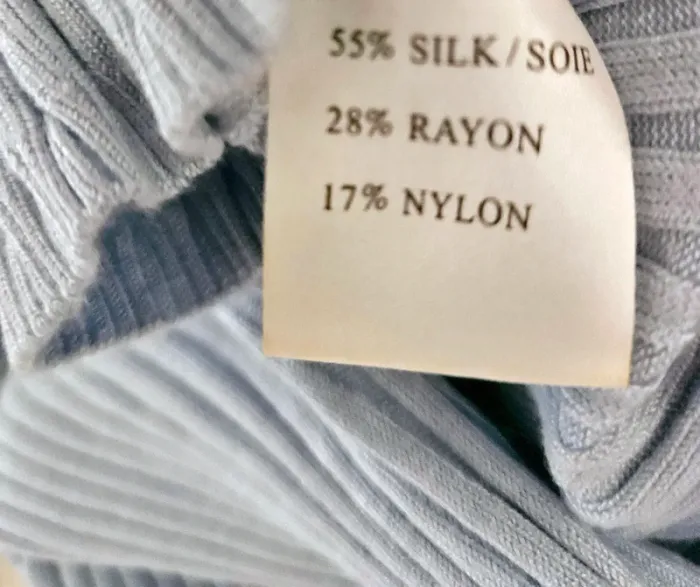 Pull fin bleu ciel avec strass Papareil Taille 38/40 Neuf - photo numéro 6