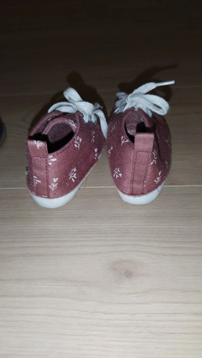 Lot de 5 paires de chaussures bébé . Du 6 mois à la taille 18 - photo numéro 12