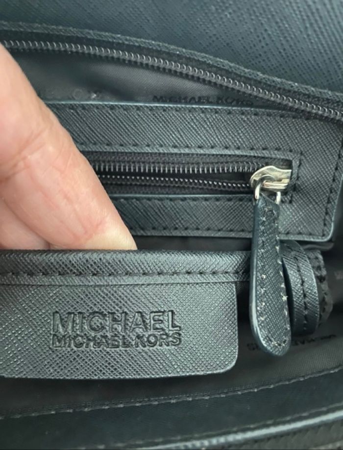 Sac noir marque Michael Kors - photo numéro 8