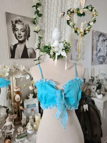 Crop top bleu turquoise Tentation Taille (38/40) Neuf