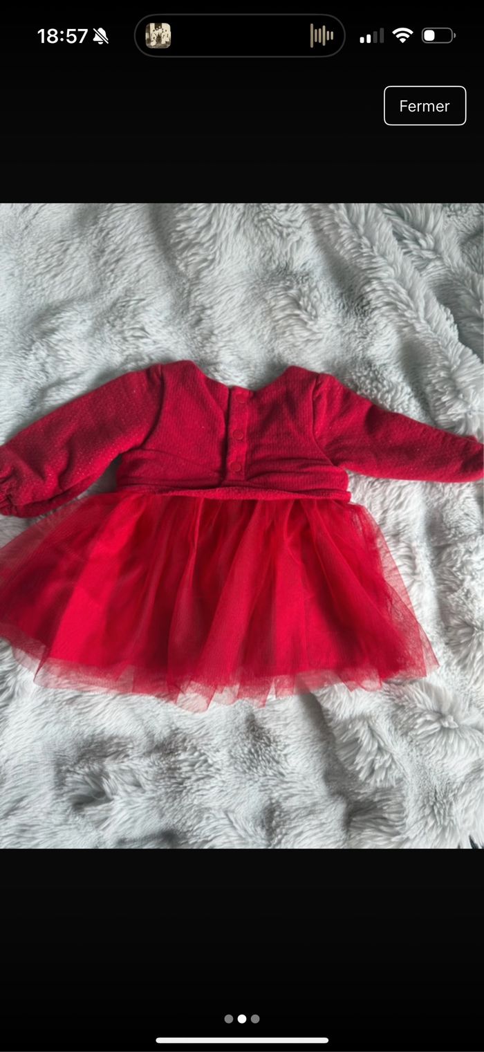 Robe avec tulle rouge - photo numéro 2