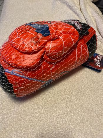 Sac de boxe avec gant spiderman