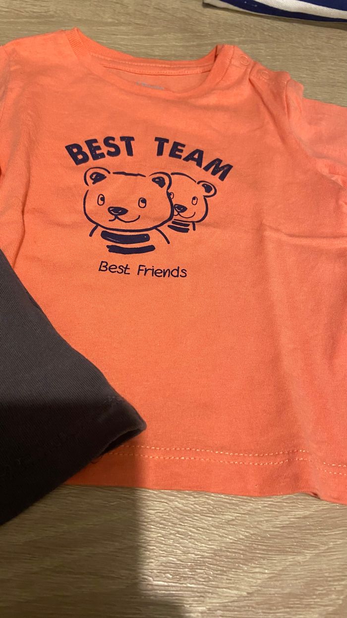 Lot 2 tee shirts - photo numéro 2