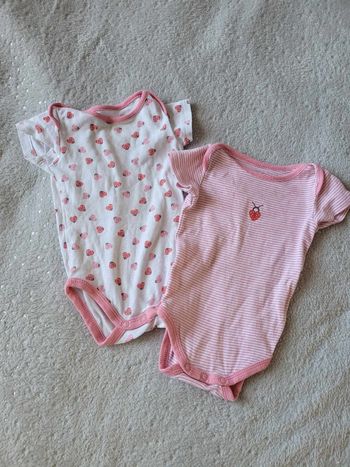 Lot de 2 bodies manches courtes 3 mois