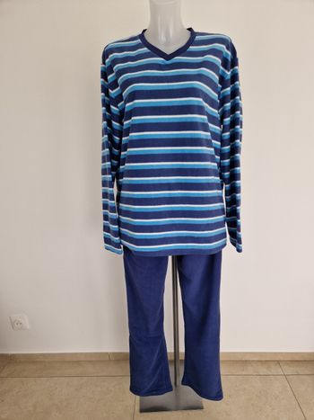 Pyjama bleu, Atlas for men