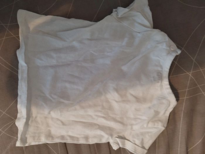 T shirt 9 mois - photo numéro 2