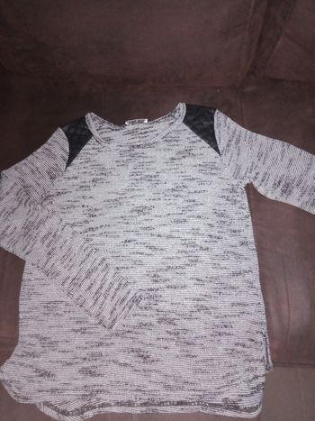 Joli petit PULL Léger Taille 3 "Cache Cache" - En parfait état