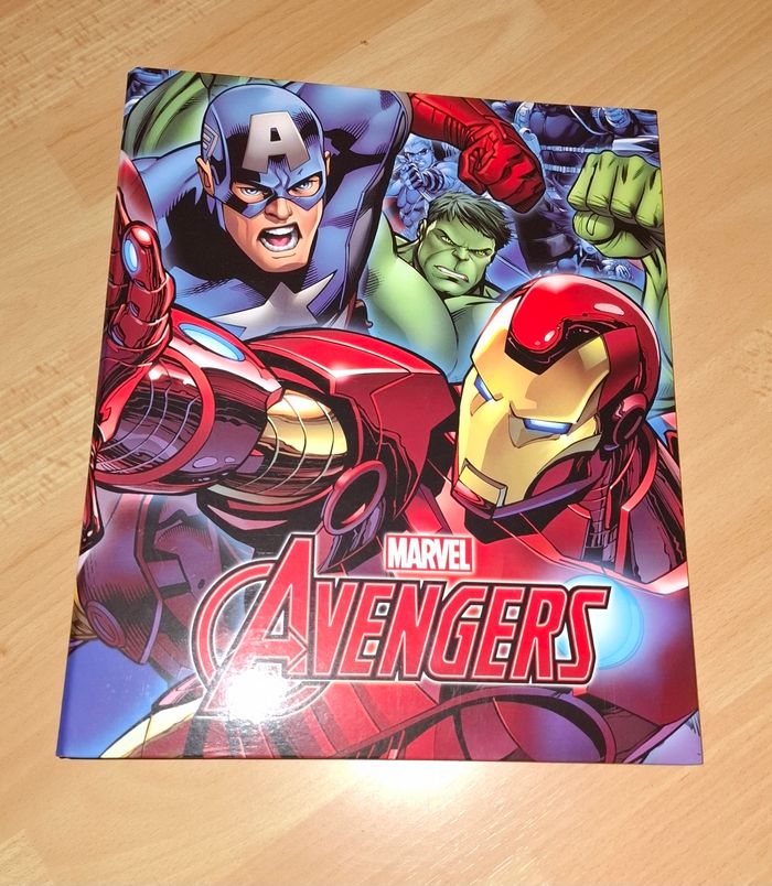 Classeur Avengers - photo numéro 2