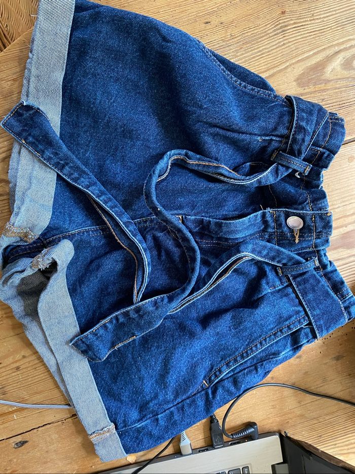 Short 38 - photo numéro 2