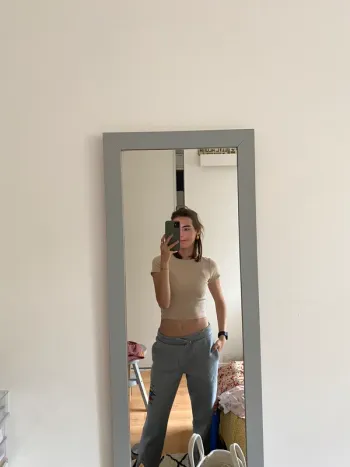 Crop top beige Bershka