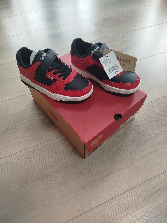 🦎 basket Levi's pointure 28 neuf 🦎 - photo numéro 3
