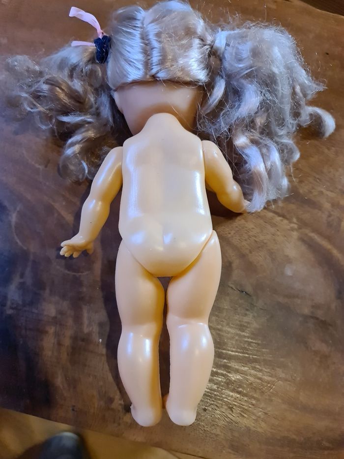 Poupée à habiller - photo numéro 3