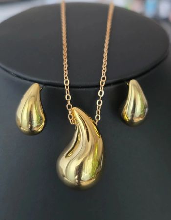 Parrure collier + boucle d'oreilles gouttes acier inoxydable dorée