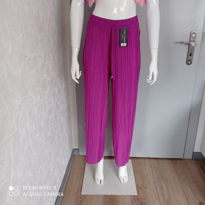Pantalon plissé violacé t36/38 neuf