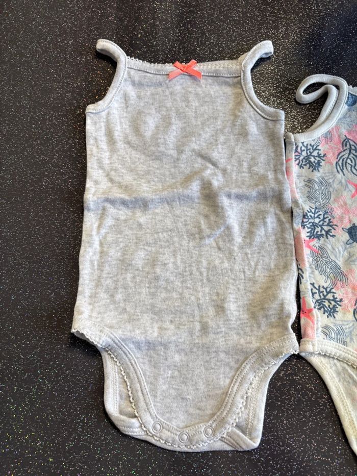 Débardeurs 12 mois - photo numéro 4